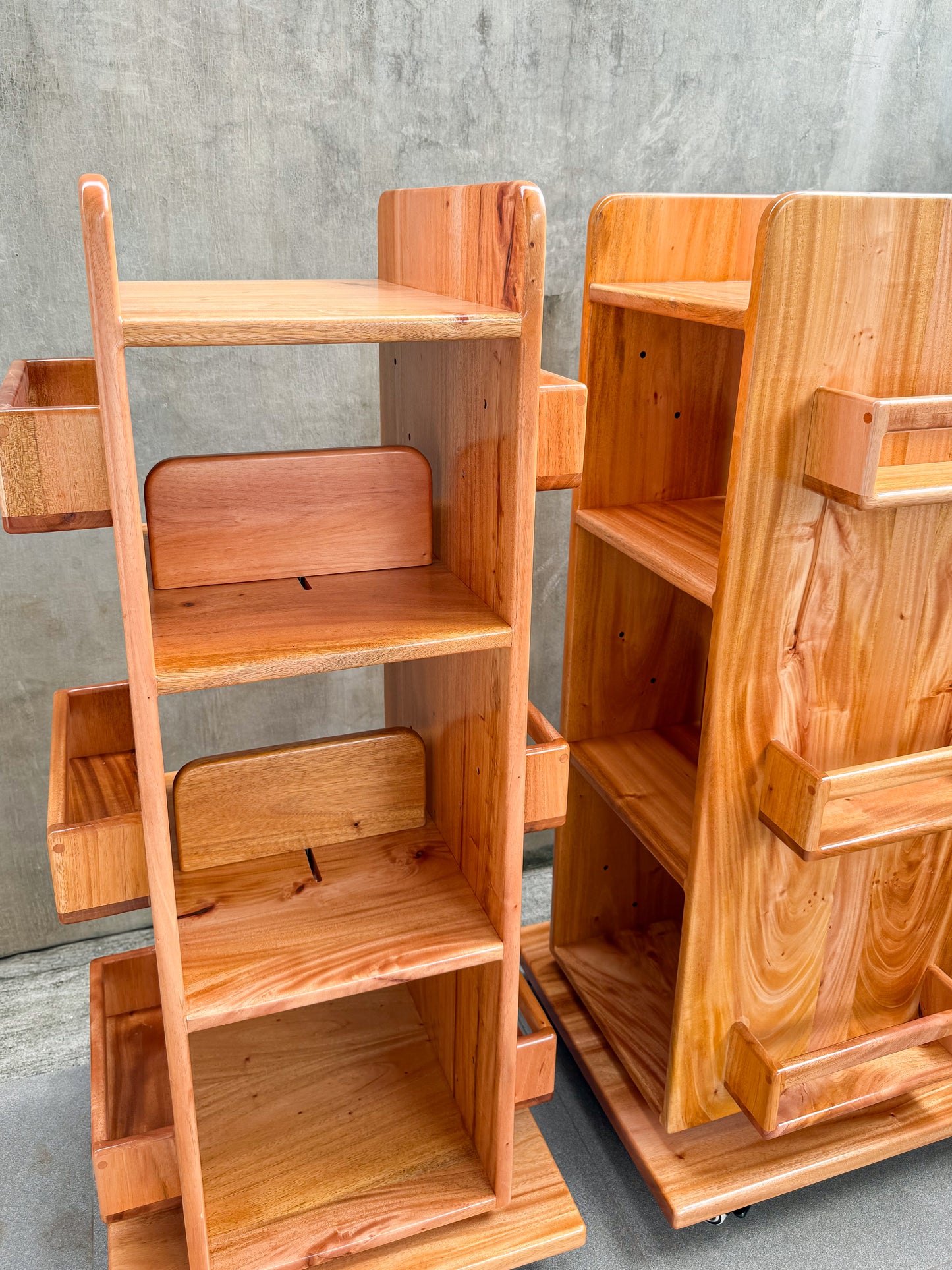 Rotating Bookshelf